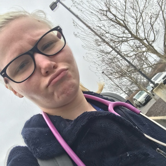 Meet your Posher, Grace! ๐ - Picture 4 of 7